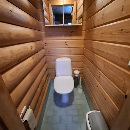 Chalet Smaller Aeijaenhonka *